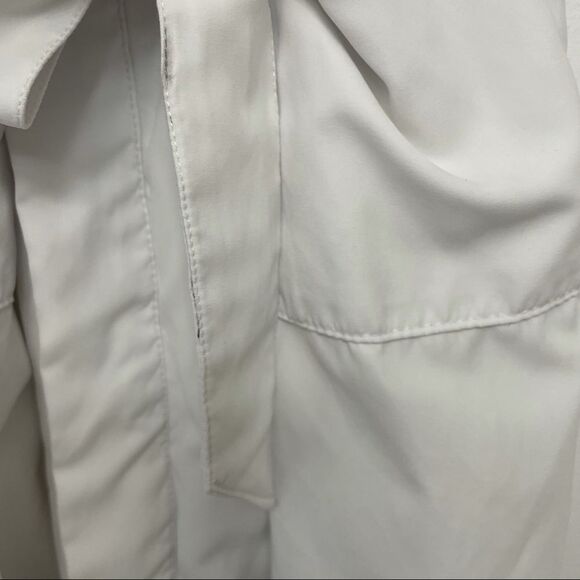 Microfiber Kids Hooded Bathrobe Personalized with "Olivia" - Picture 3 of 10